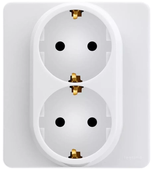 INSPIRIA Розетка 2х2К+3 белый 673750