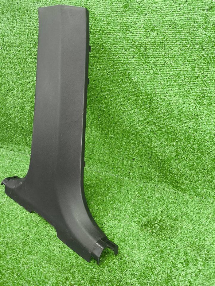 Накладка стойки левая Omoda C5 (2022-н.в.)