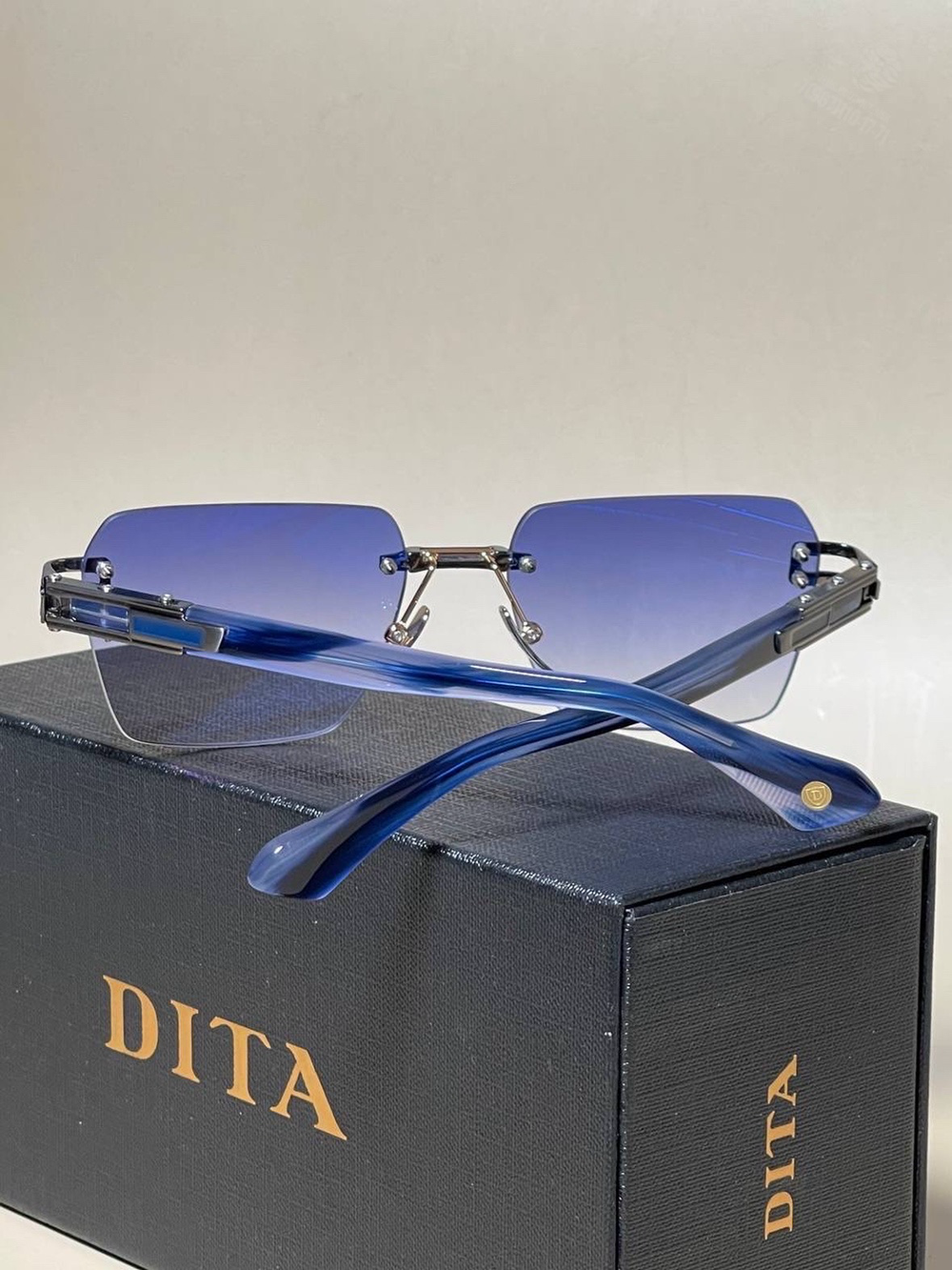 Солнечные очки Dita