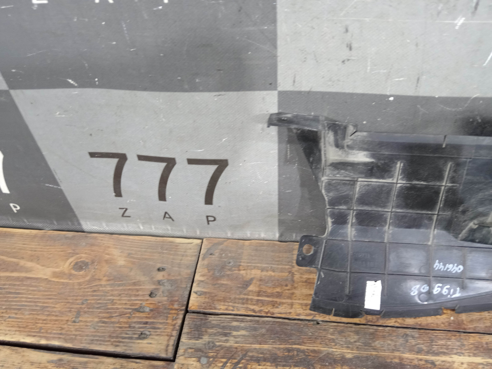 Дефлектор радиатора левый Chery Tiggo 8 Pro 21-нв Б/У Оригинал 302000902AA