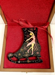 Сувенир "Фигурный конек" с росписью Палех в подарочном футляре