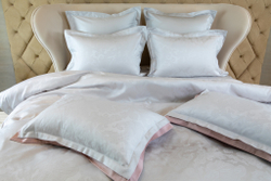 Постельное белье 2 спальное евро Сlaire Batiste Atelier Vienna серое с перламутром