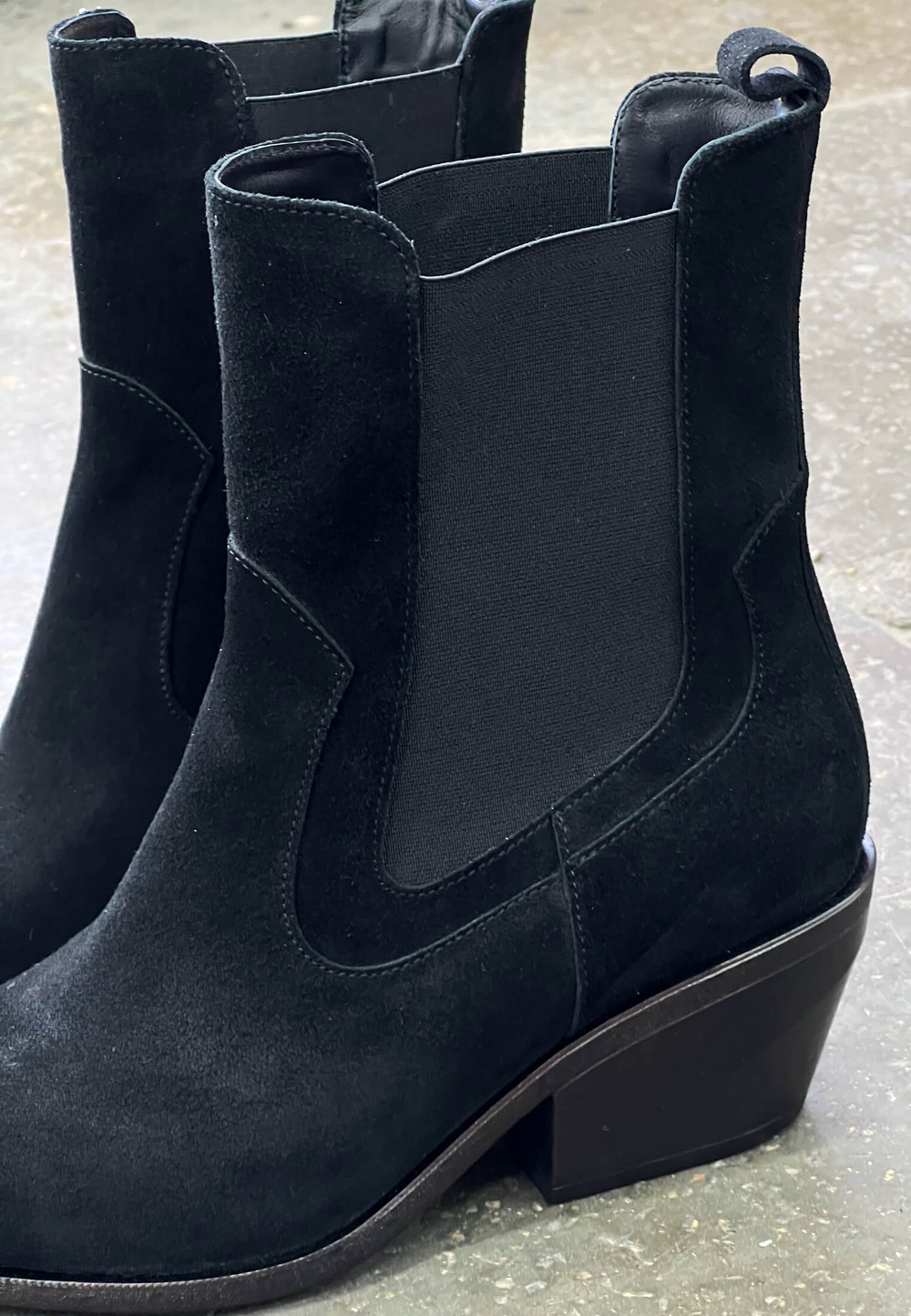 Казаки // Grace // Suede