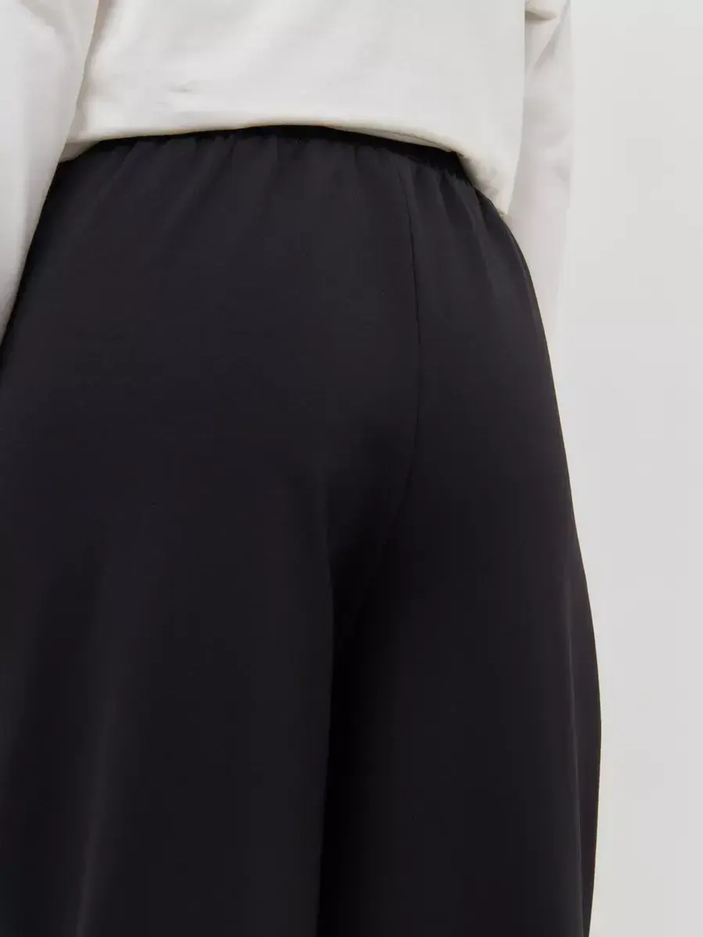 Брюки бананы трикотажные