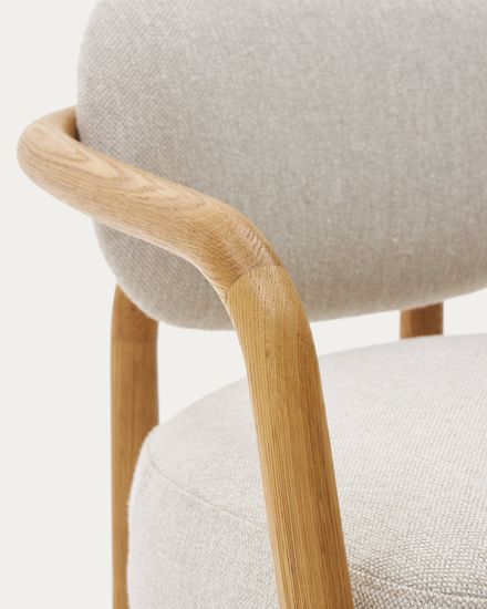 Melqui Бежевое кресло из массива дуба с натуральной отделкой Испания La Forma