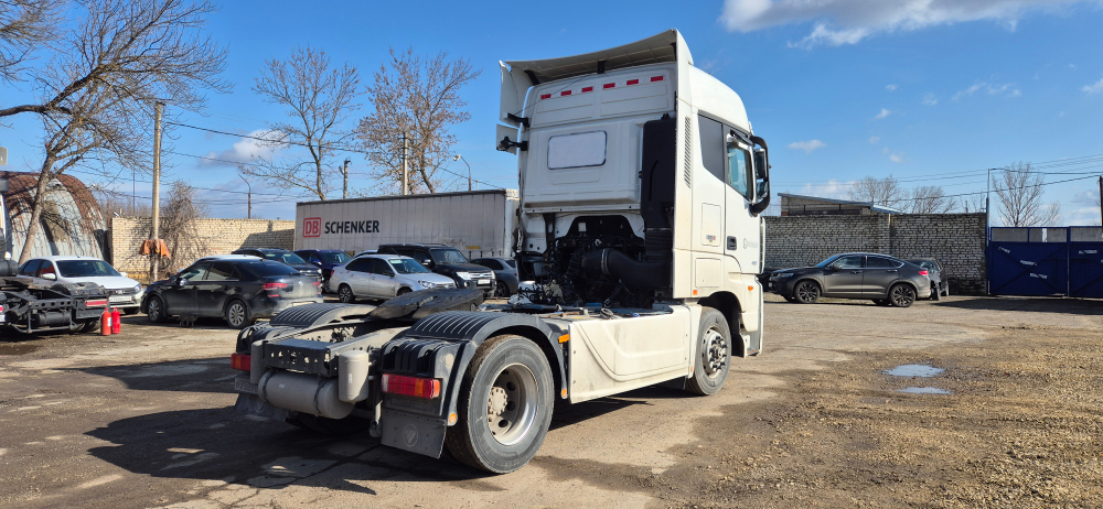 Foton AUMAN 4x2 Седельный тягач BJ4189SLFKA (Дизельный, 11,8 л, 470 л.с. АТ)