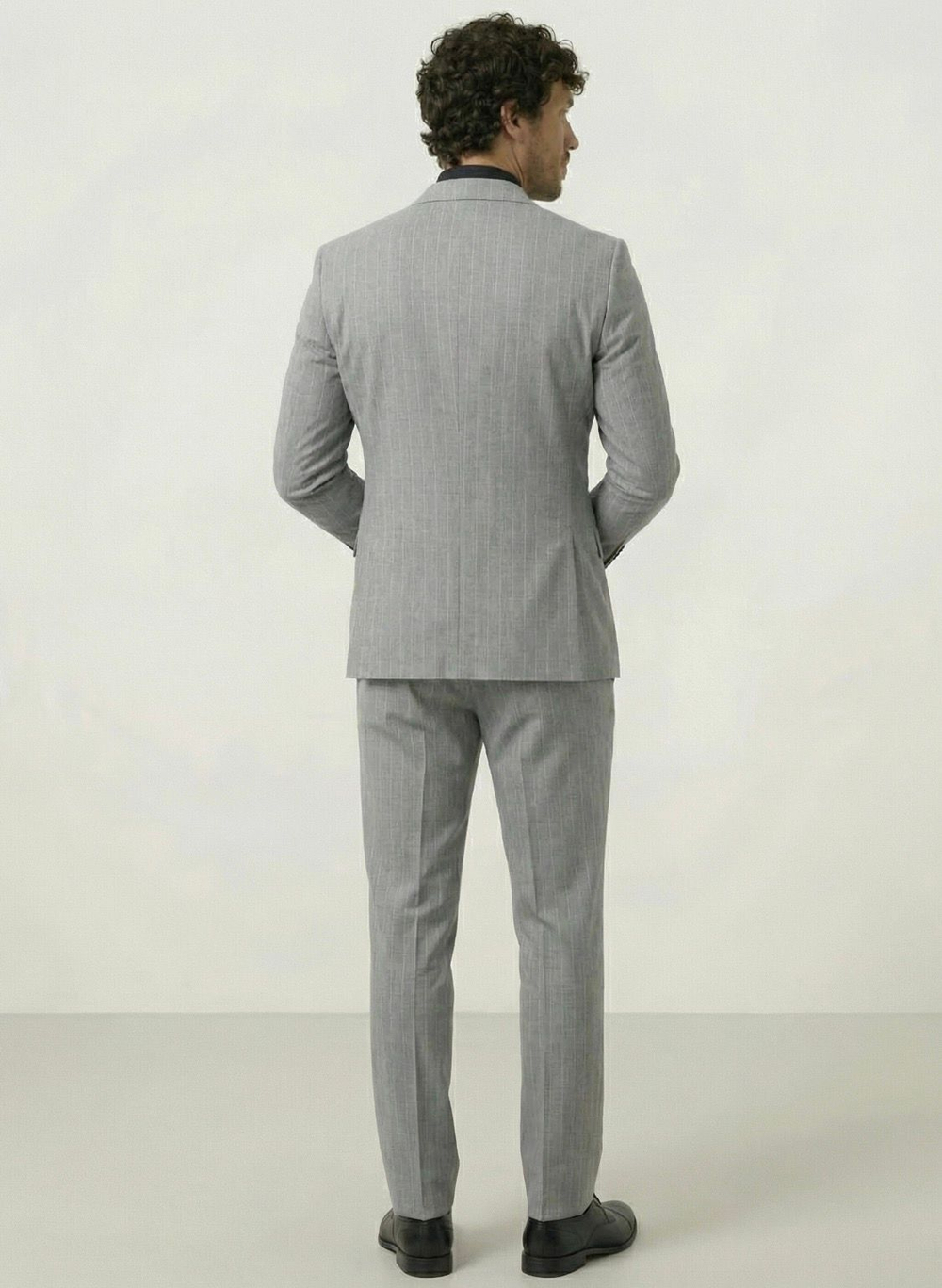 Мужской костюм двубортный (серый) А68