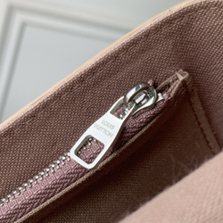 Louis Vuitton Steamer Wearable Wallet