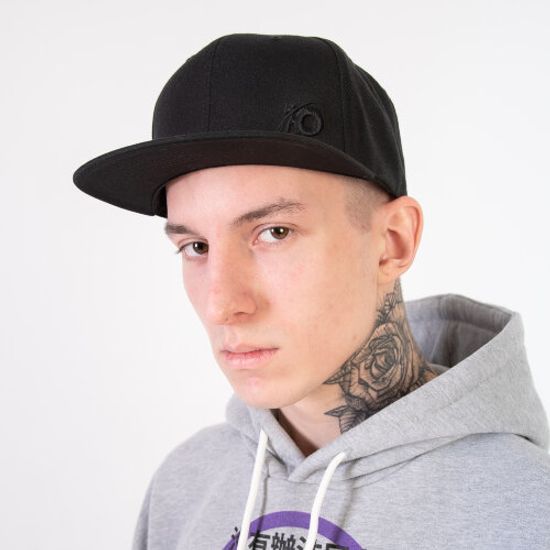 Снэпбэк ЮНОСТЬ™ x Flexfit® Youth Черный