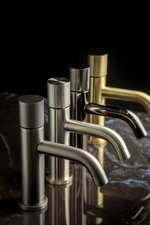 Смеситель STICK для умыв. низ. Mat Gold низкий с ручкой TOUCH