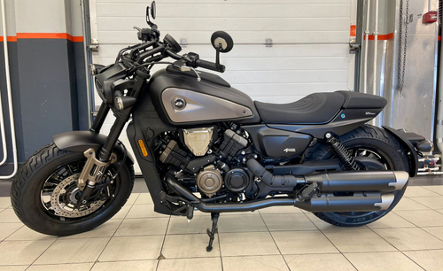 QJMOTOR SRV 600 V (Black)