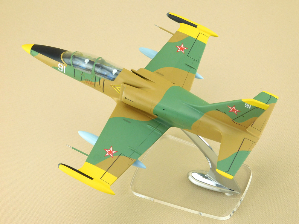 Модель самолета L-39 (М1:48, ВВС России, 91)