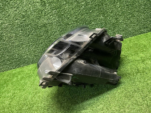 Фара правая Mini Hatch R56 (2010-2013) ксенон