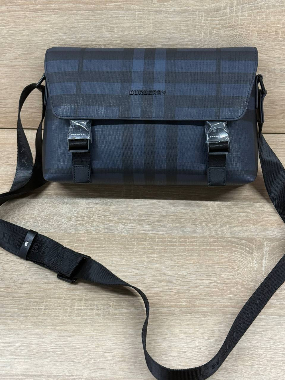 Сумка-мессенджер Burberry