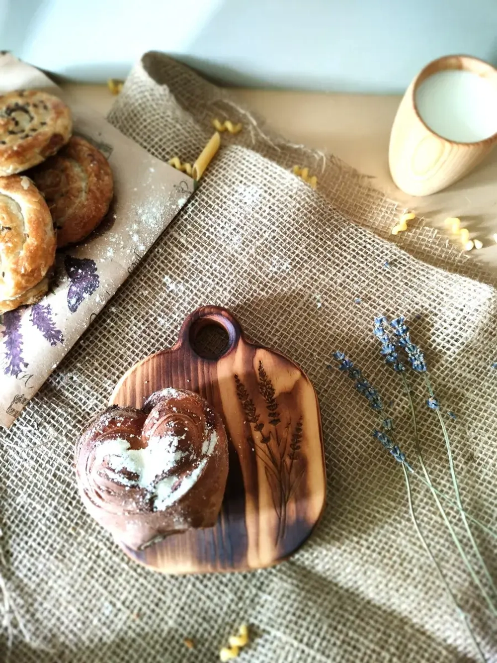 Доска разделочная из дерева сервировочная