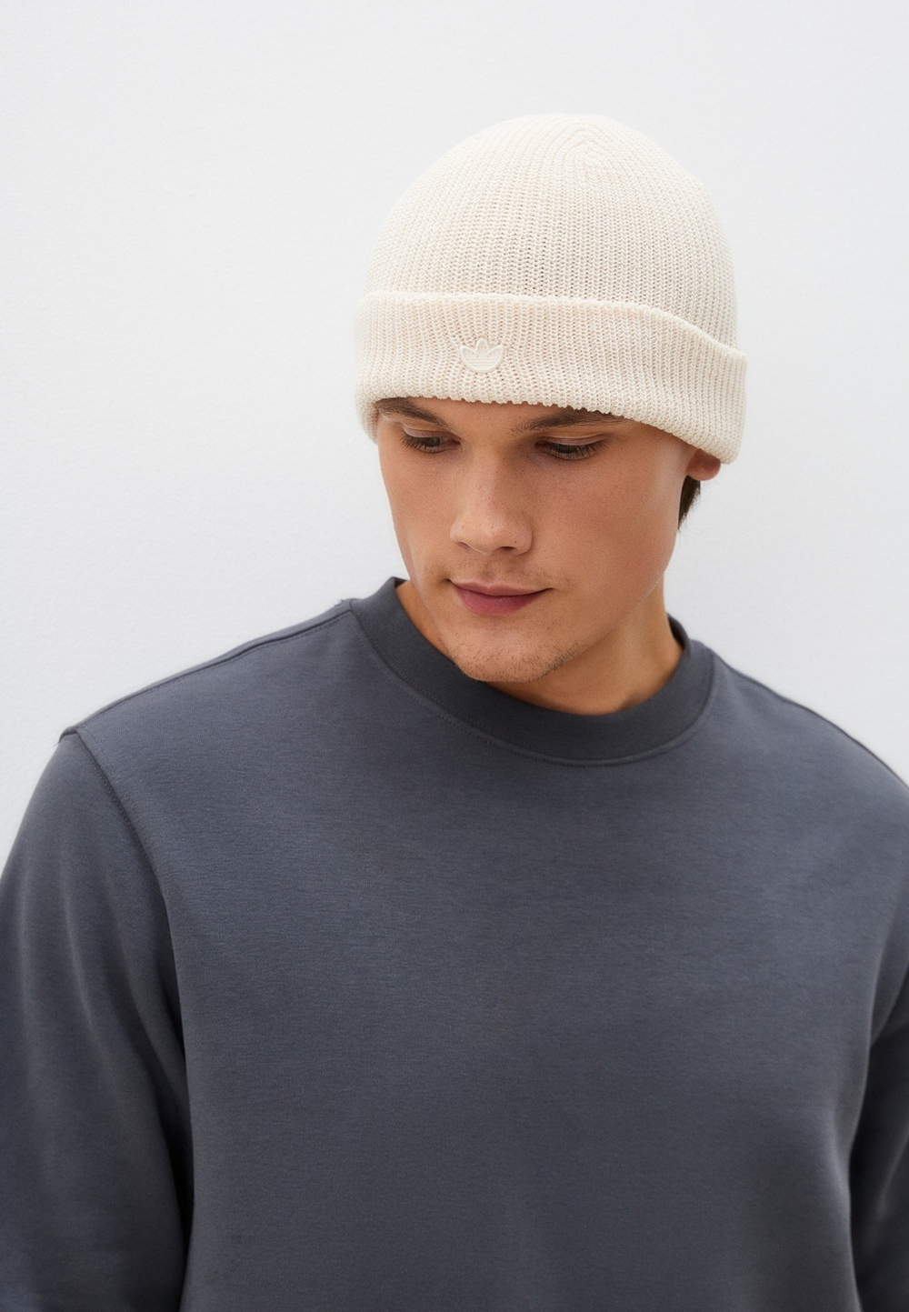 Шапка взрослая adidas Originals SHORT BEANIE