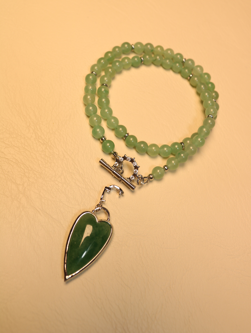 Чокер-колье из зеленого авантюрина «Зелёное сердце удачи»