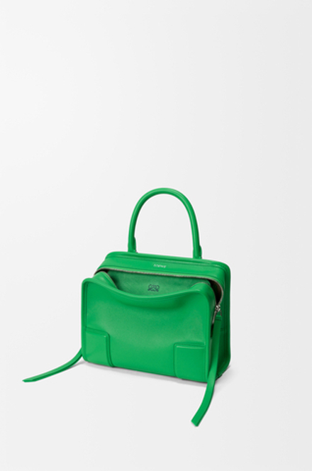 Loewe Маленькая сумка Amazona 180 из мягкой телячьей кожи, зеленый