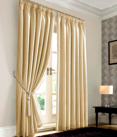 Lisa (Золото), Шторы из однотонного шик-сатена.