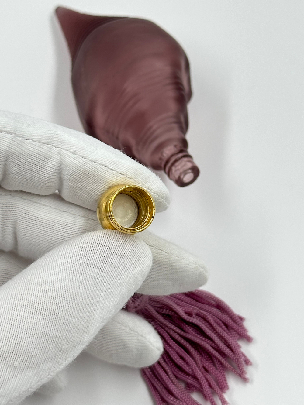 Флакон в виде ракушки