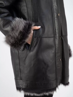 Дубленка зимняя с капюшоном натуральная оверсайз