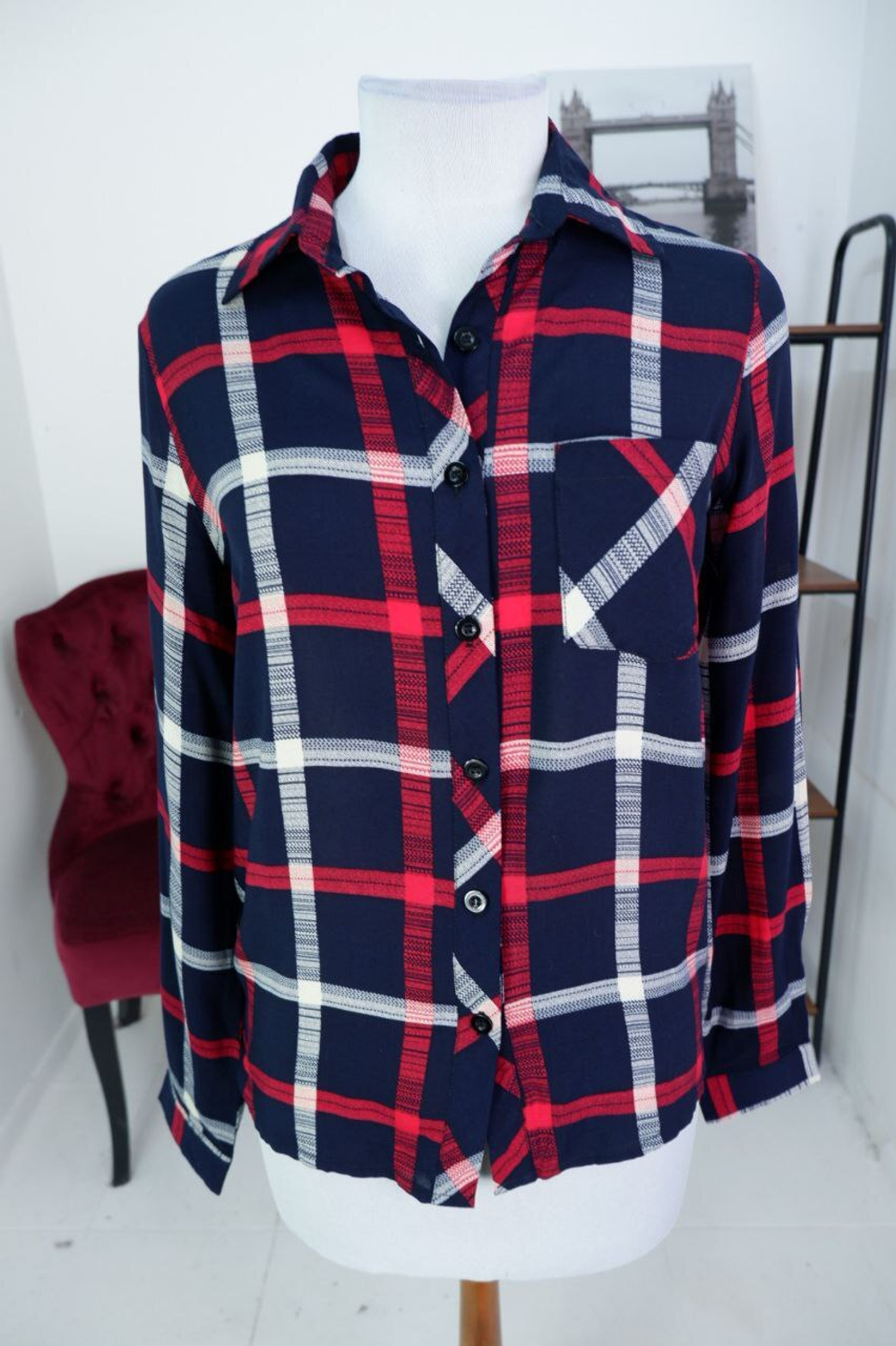 Рубашка акцентная из вискозы стильная 42 размер