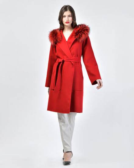 Пальто кашемировое с отделкой из меха лисы