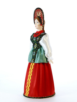 Кукла коллекционная в девичьем праздничном костюме