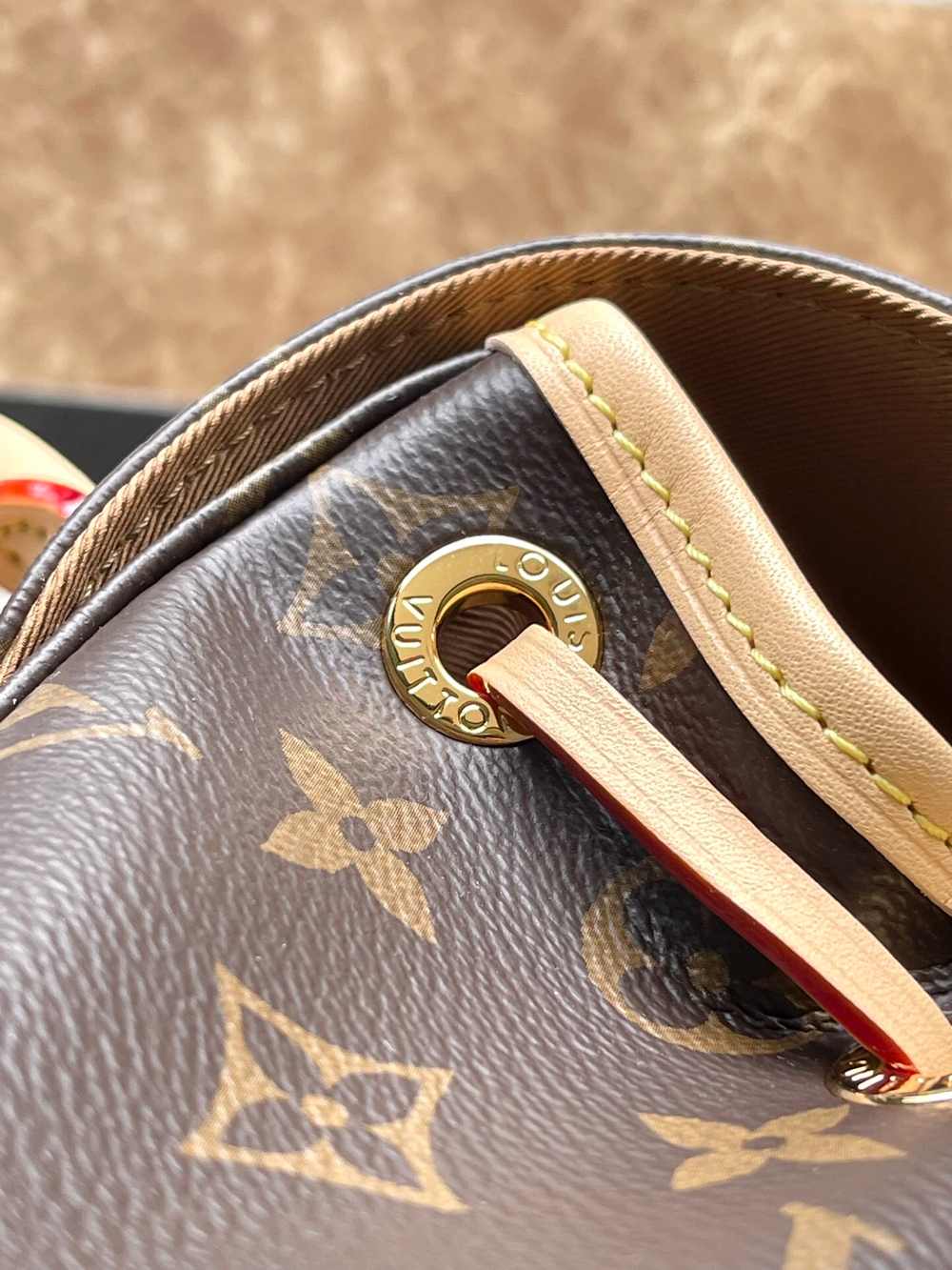 Louis Vuitton Montsouris PM