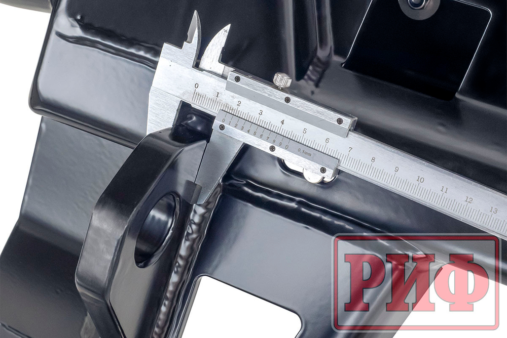 Бампер задний силовой/защита штатного бампера Toyota Land Cruiser Prado 150 c квадратом под фаркоп, калиткой, подсветкой номера РИФ