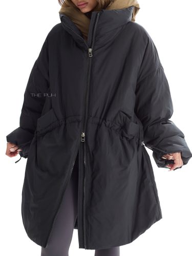 Черно-оливковый длинный пуховик с капюшоном