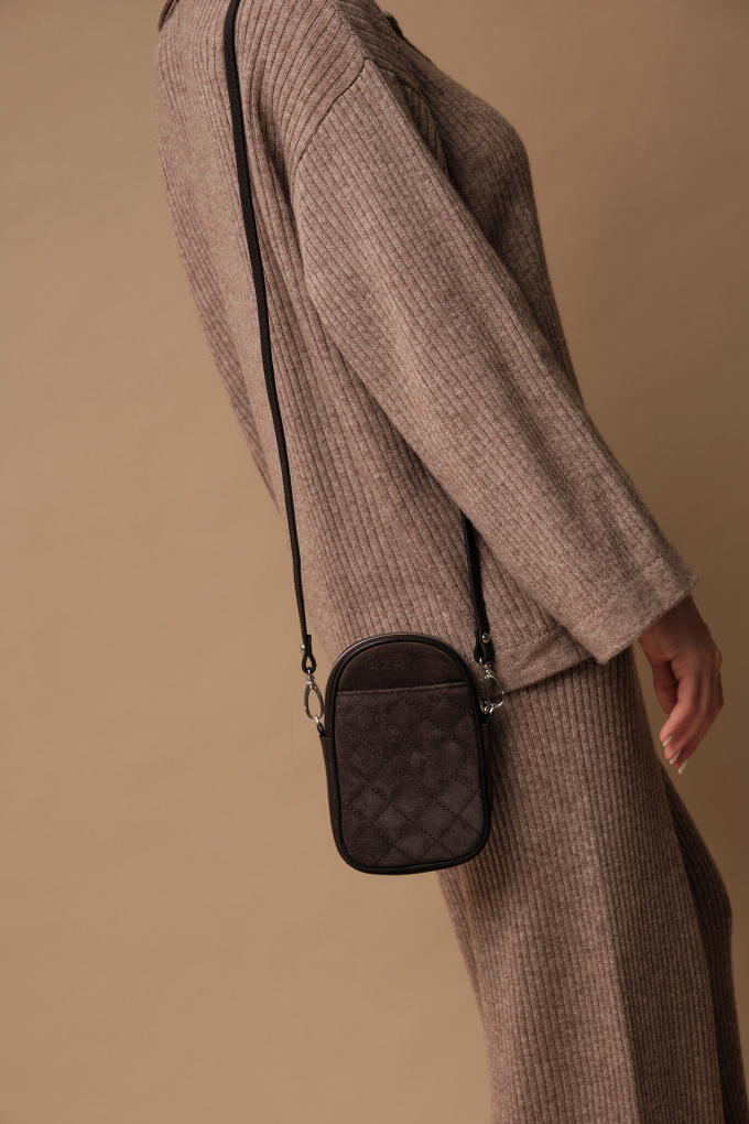 Сумка замшевая на плечо кросс-боди темно-коричневая