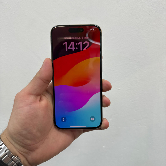 Apple iPhone 15 Pro 256gb серый АКБ 100%