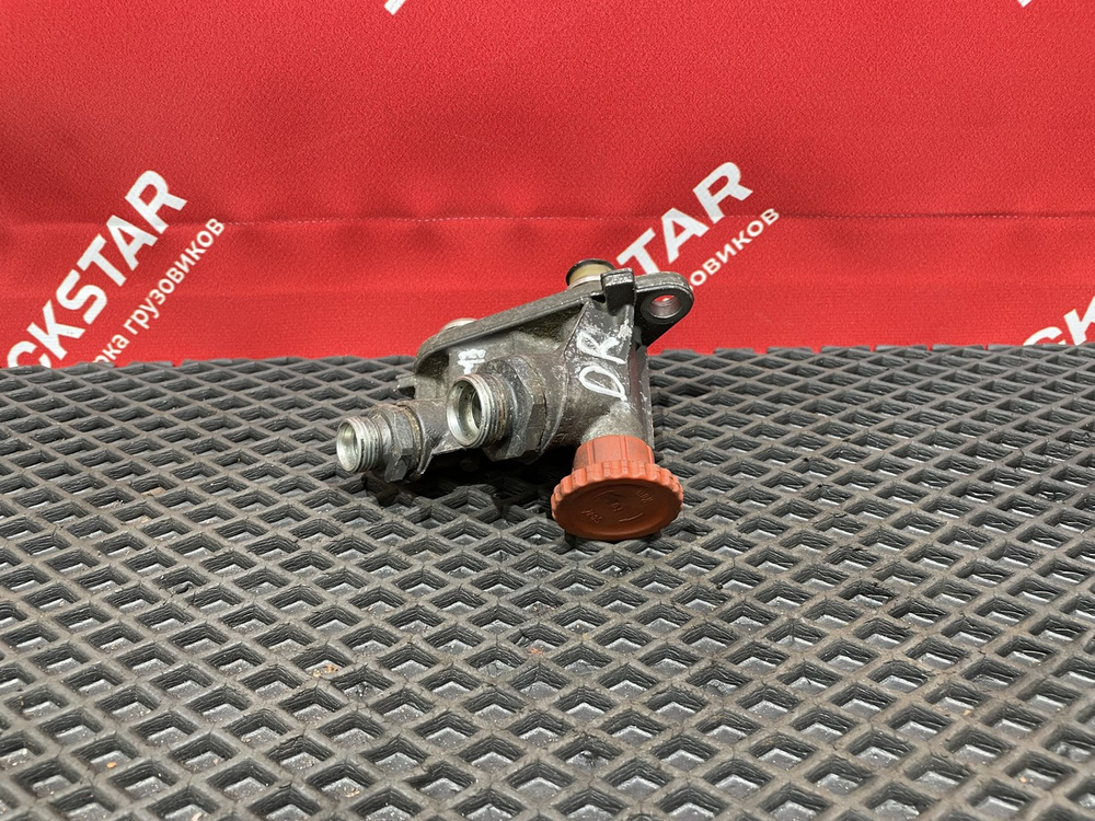 Насос ручной подкачки топлива