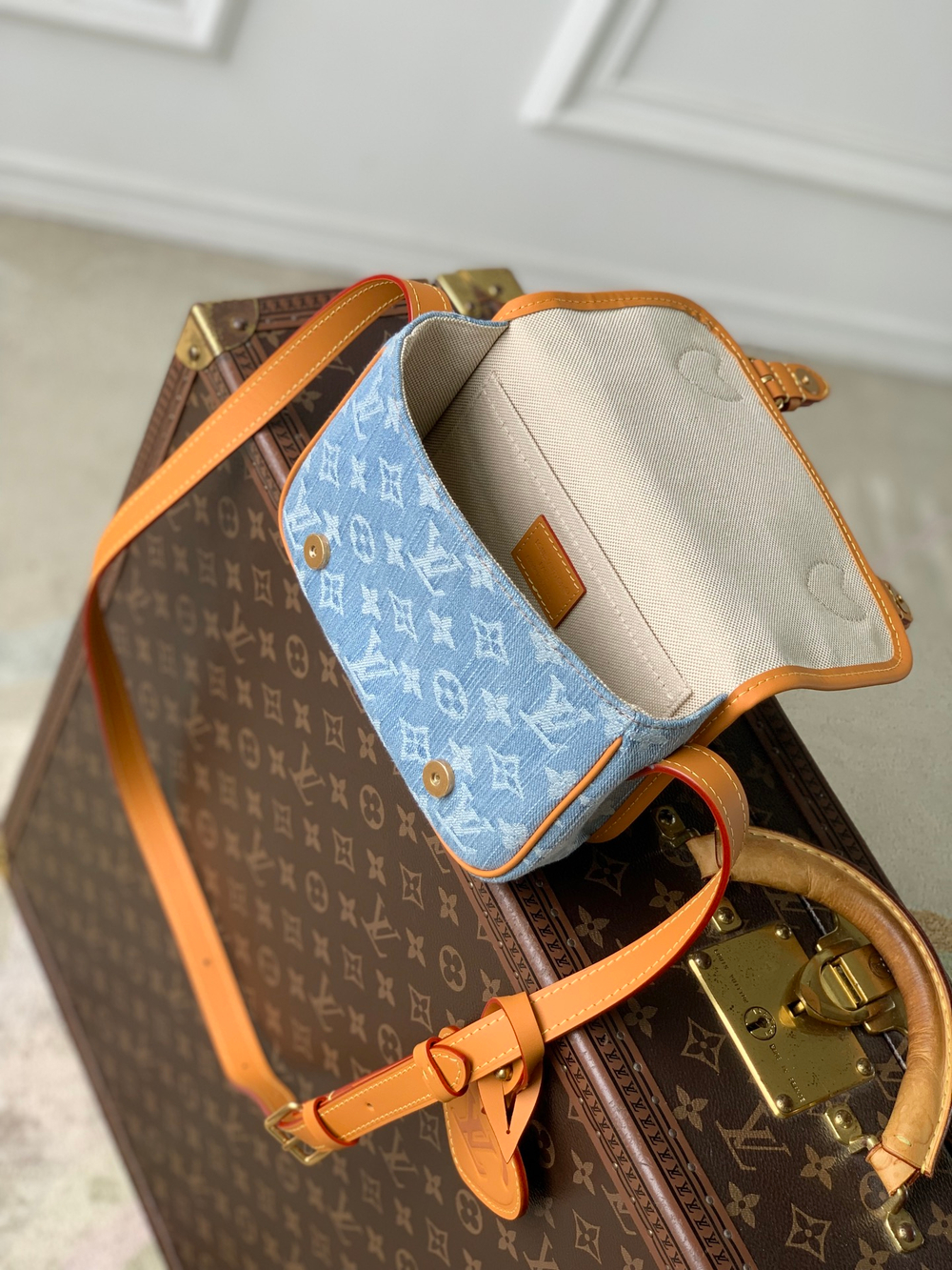 Louis Vuitton Satchel Mini Crossbody