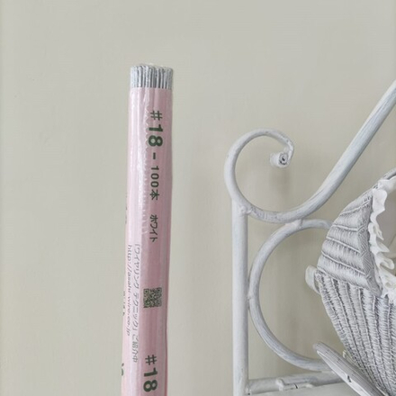 Проволока Белая в тейп ленте японская для цветов толстая №18, 100 шт.