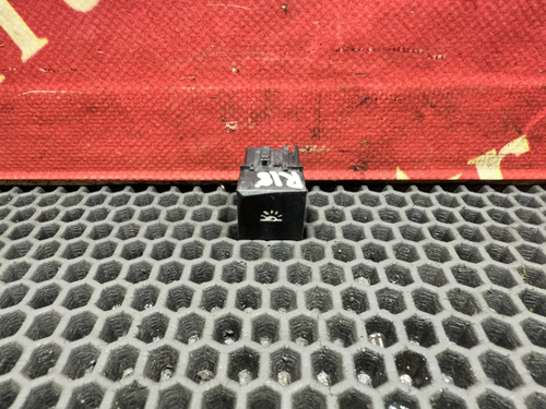 Кнопка освещения