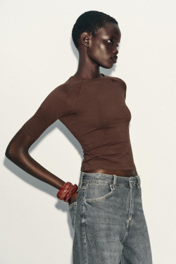 ZARA МЯГКАЯ ФУТБОЛКА, КОРИЧНЕВЫЙ