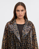modele-fiona-imprime-leopard-5