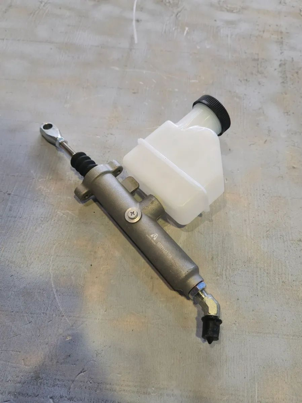 Цилиндр сцепления главный FAW J6 (АТ2068) (AVTO-TECH)