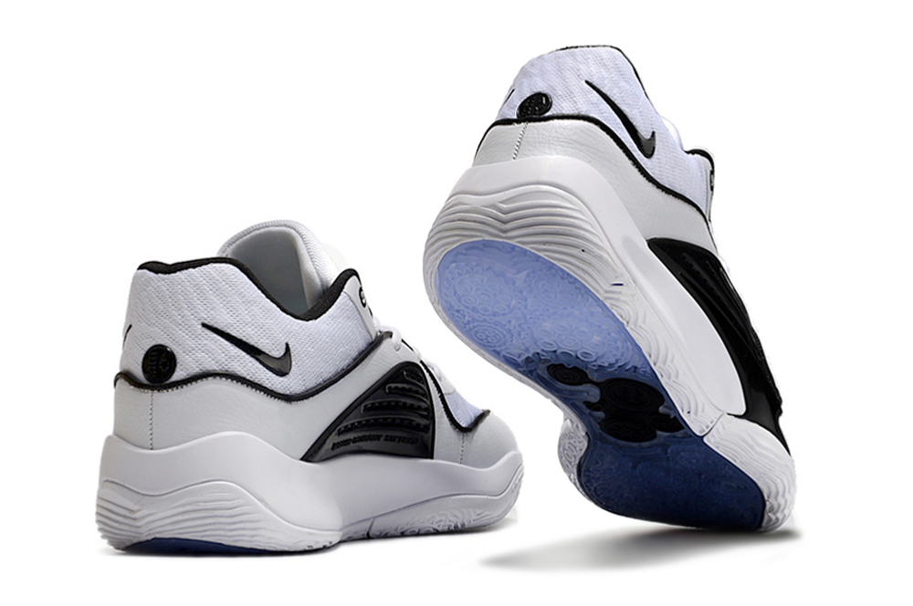 Kd x black white 2025