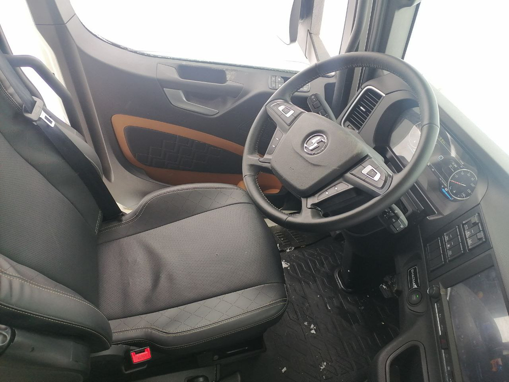 Shacman (Shaanxi) SX* 4x2 Седельный тягач SX4188YY381 (Дизельный, 12,5 л, 480 л.с., АТ)
