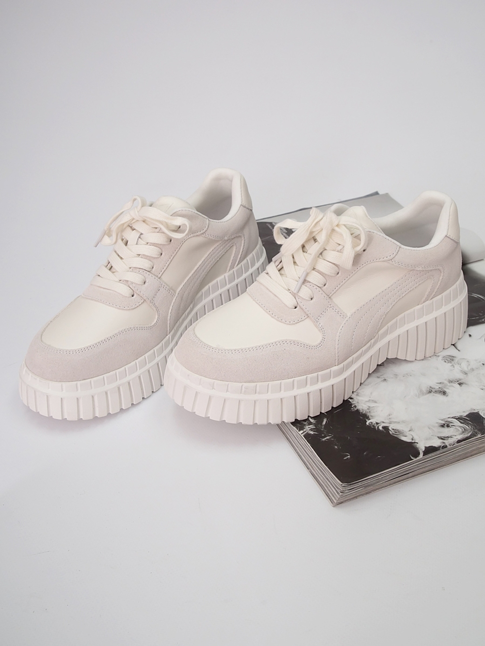 Кроссовки женские демисезонные