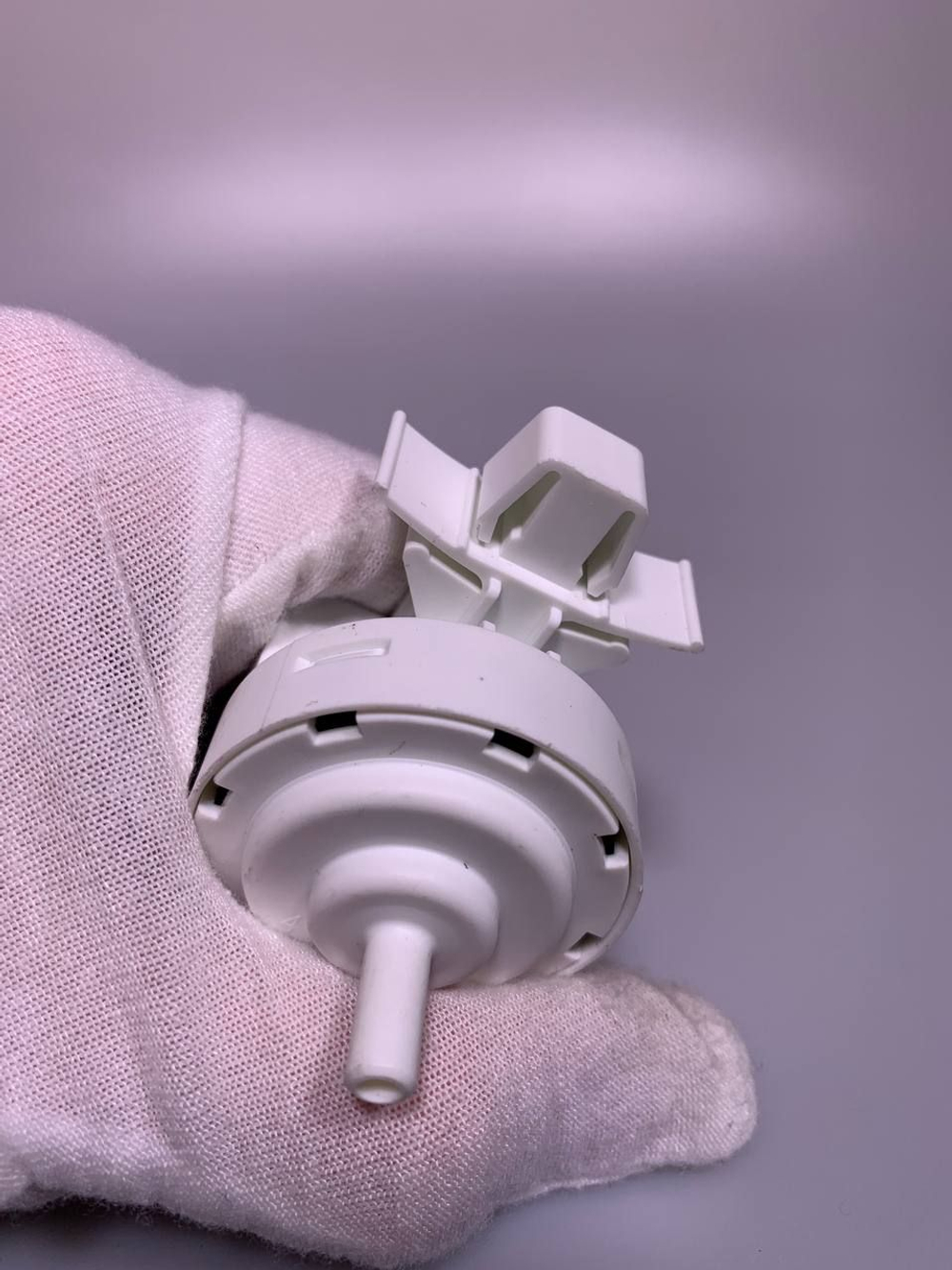 Прессостат, реле уровня воды электронный Indesit 5 В E347990, 41012893, 41042893 белый