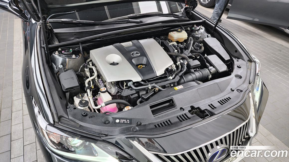 Lexus ES300h 7 Generation Luxury Plus (04.2020)