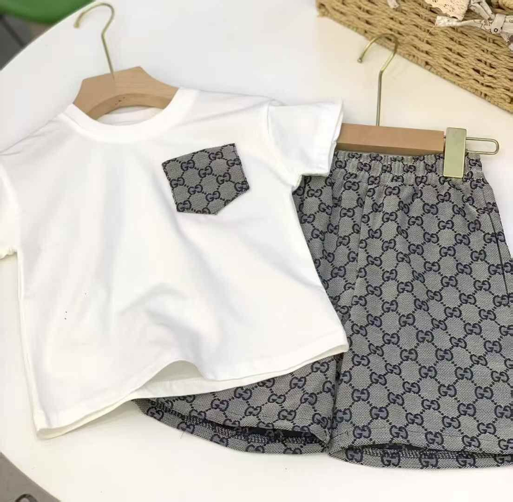 Детская футболка и шорты Gucci с кармашком