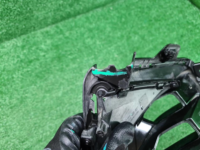 Накладка ПТФ левая Kia K5 (2019-2023)