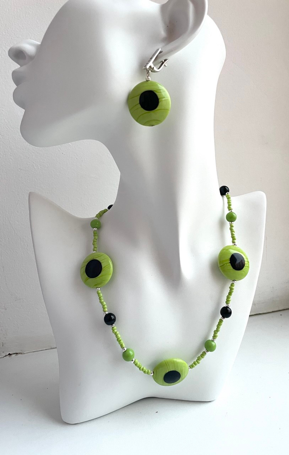 Комплект украшений из муранского стекла: колье, серьги