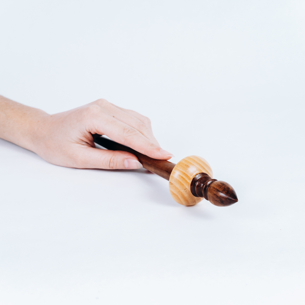 Тибетское опорное веретено из дерева сибирский кедр. Art of Siberia. B27