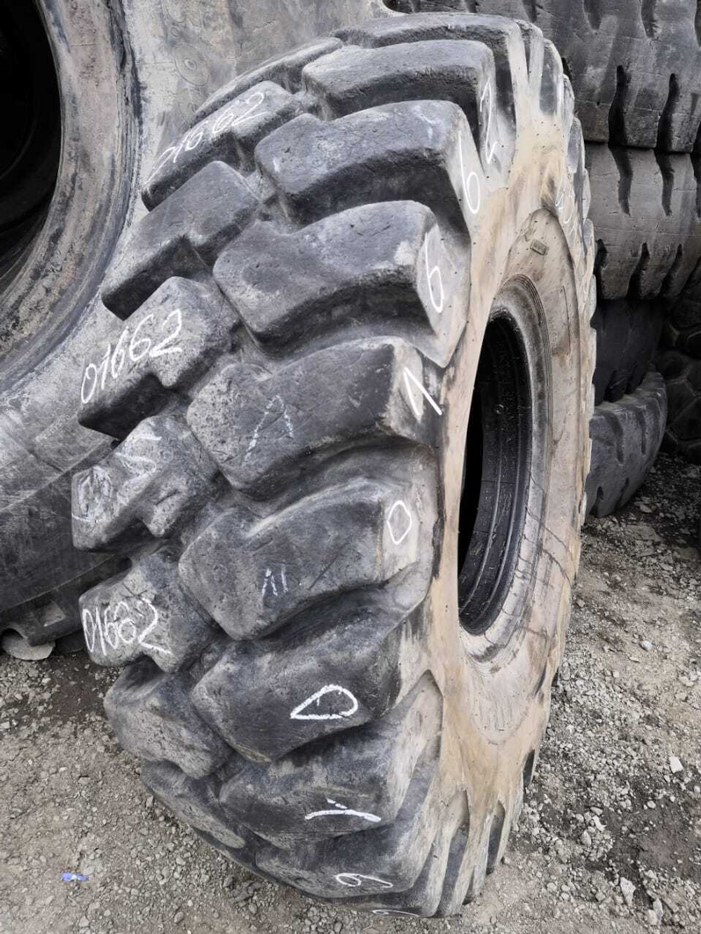 18.00-25 Firestone Super rock grip deep tread шина б/у